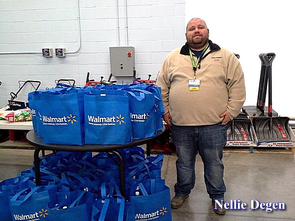 Annual Jamestown Cops & Kids program Dec 13, 2015  - photos by Nellie Degen for CSiNewsNow